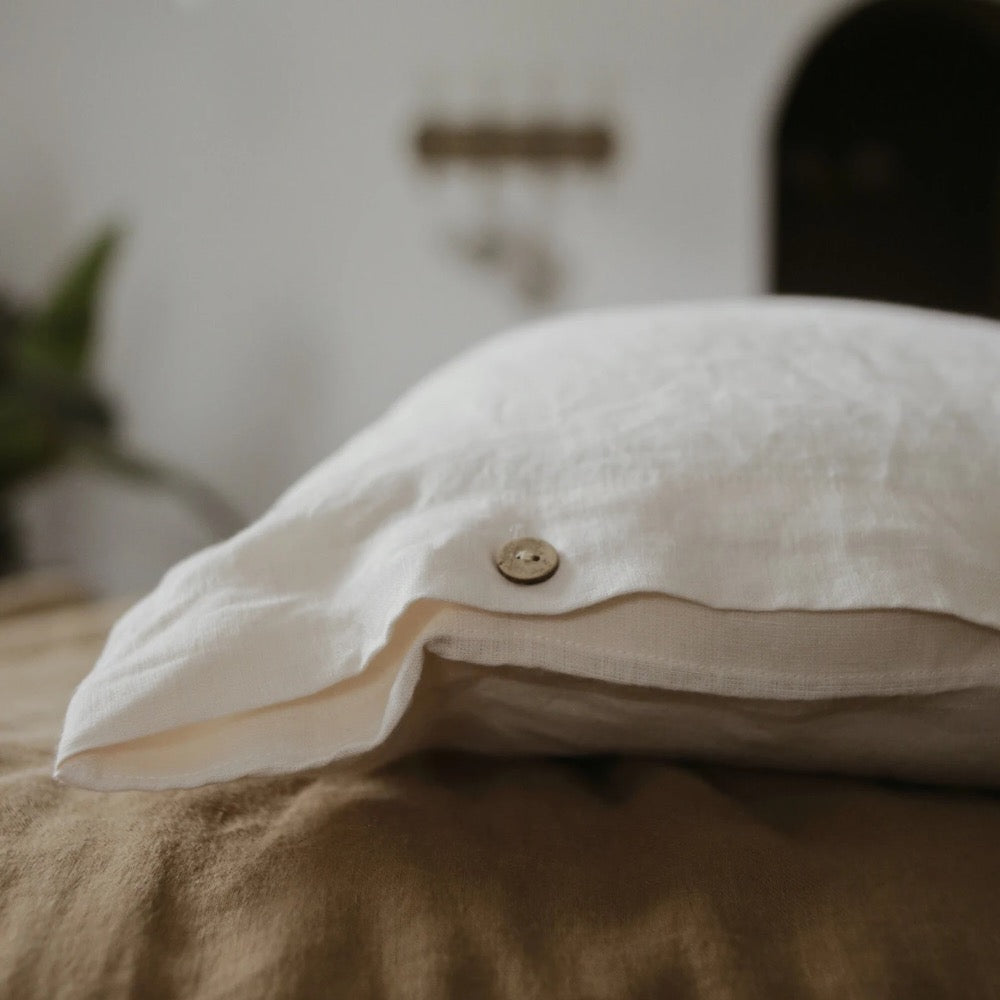 Linen Pillow Cover with buttons, Softened linen, Natural Pillow, Decorative Pillow, Throw Pillow, Mothers Day